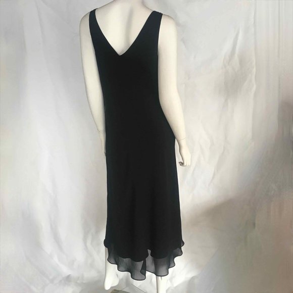 Chica's Black Dress - Picture 2 of 5